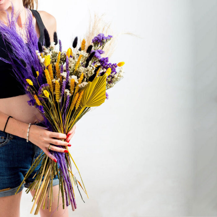 Pampas Bouquet με Μωβ-Κίτρινα Αποξηραμένα Λουλούδια